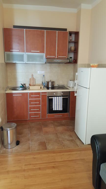 Roman Gardens Studio Apartment Risan Eksteriør bilde