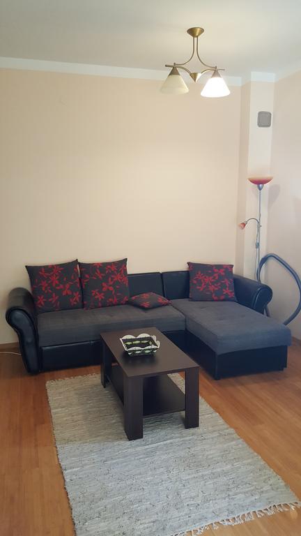 Roman Gardens Studio Apartment Risan Eksteriør bilde
